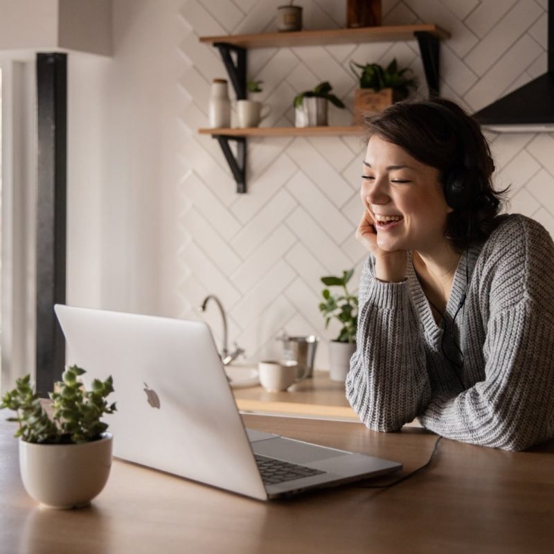 pexels-ekaterina-bolovtsova-4049992